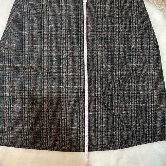 EUC - Wilfred Classic Mini Skirt - Picture 4 of 4